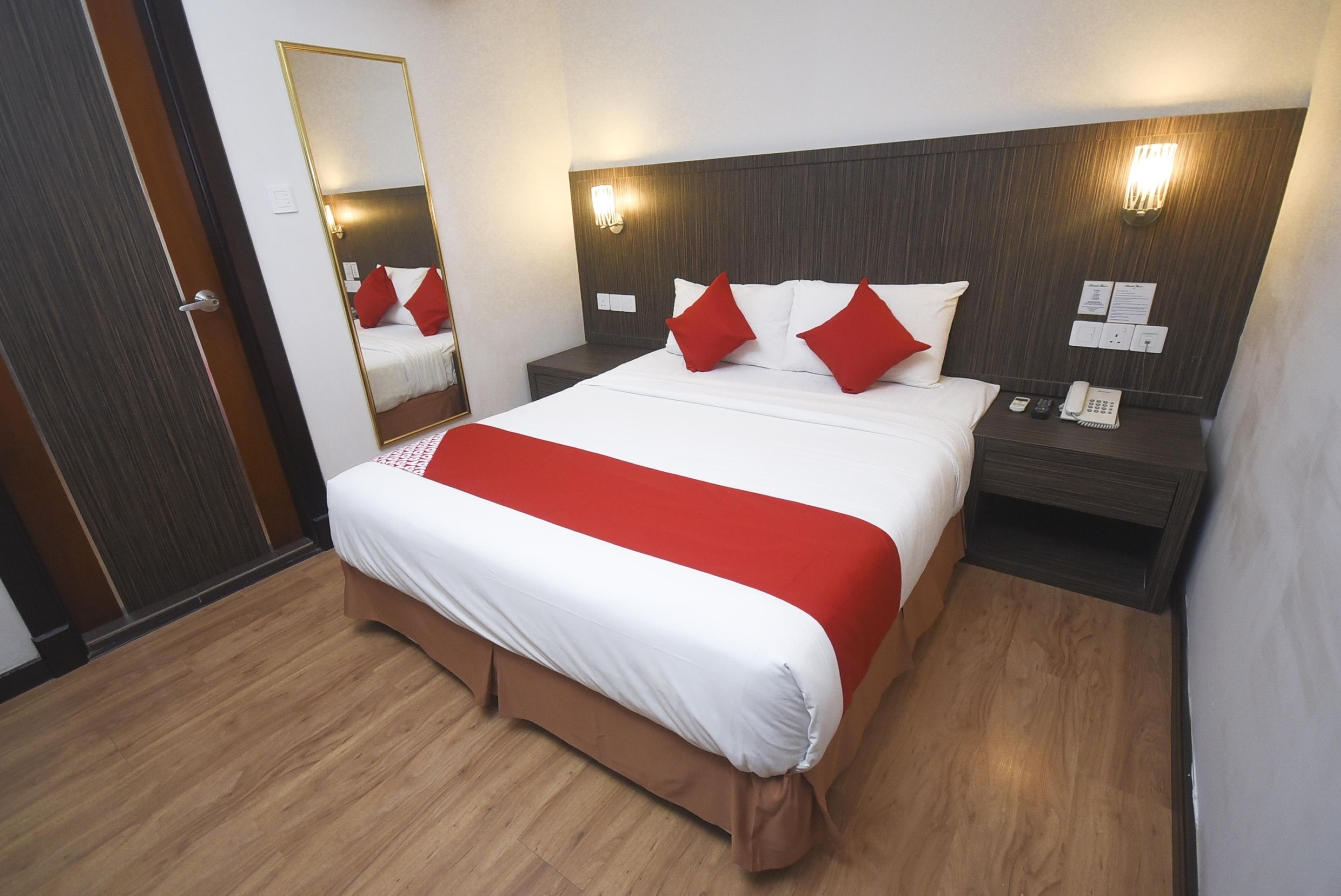 Super Oyo 985 Hotel Nur Мири Экстерьер фото