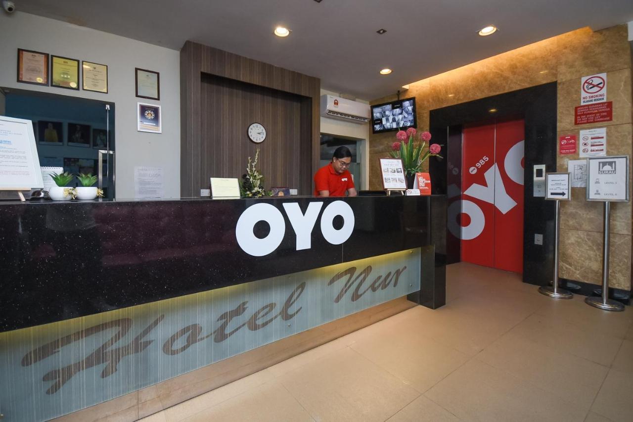 Super Oyo 985 Hotel Nur Мири Экстерьер фото